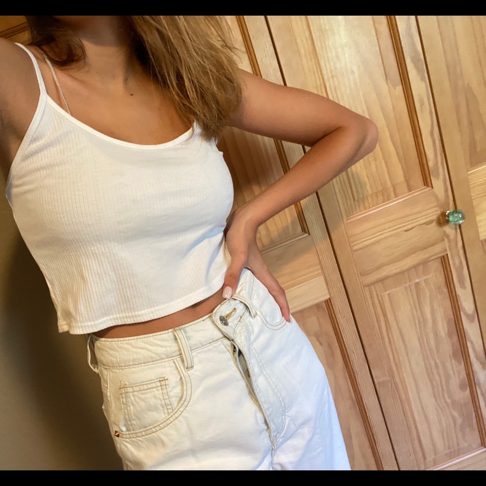 Ribbed white PacSun tank